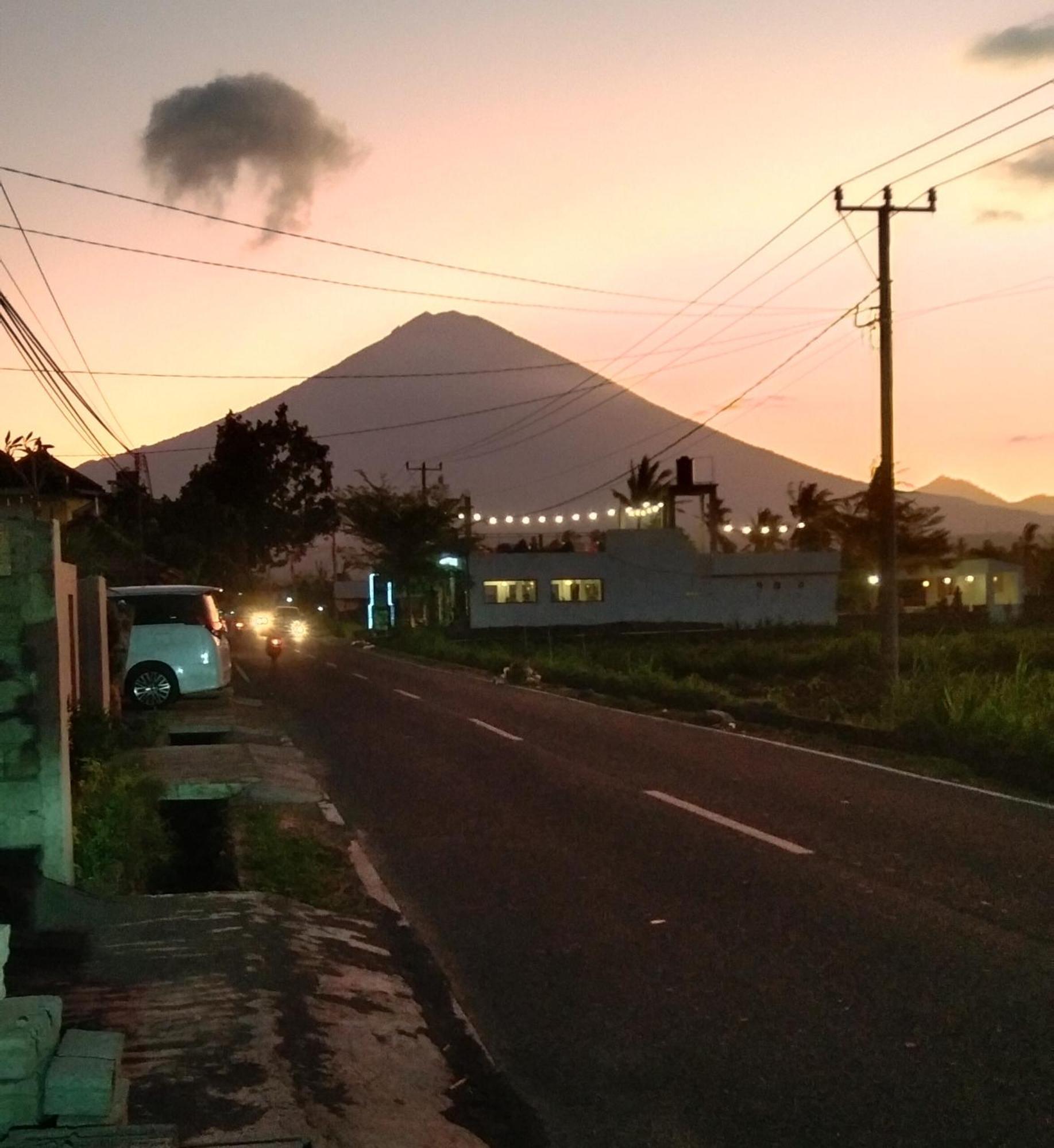 Mesari Homestay & Warung อาเม็ด ภายนอก รูปภาพ