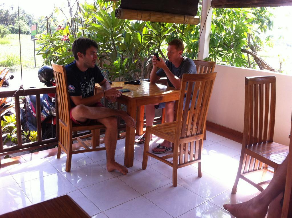 Mesari Homestay & Warung อาเม็ด ภายนอก รูปภาพ
