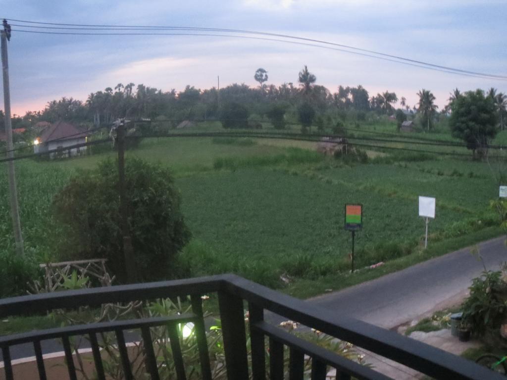 Mesari Homestay & Warung อาเม็ด ภายนอก รูปภาพ